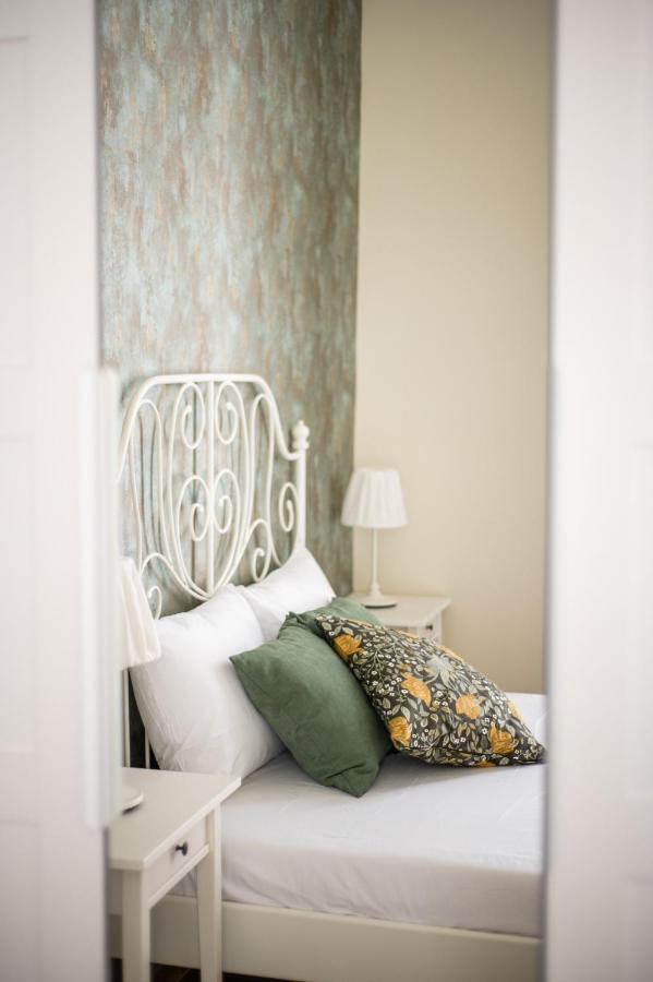 Simone Apartments マドリード エクステリア 写真