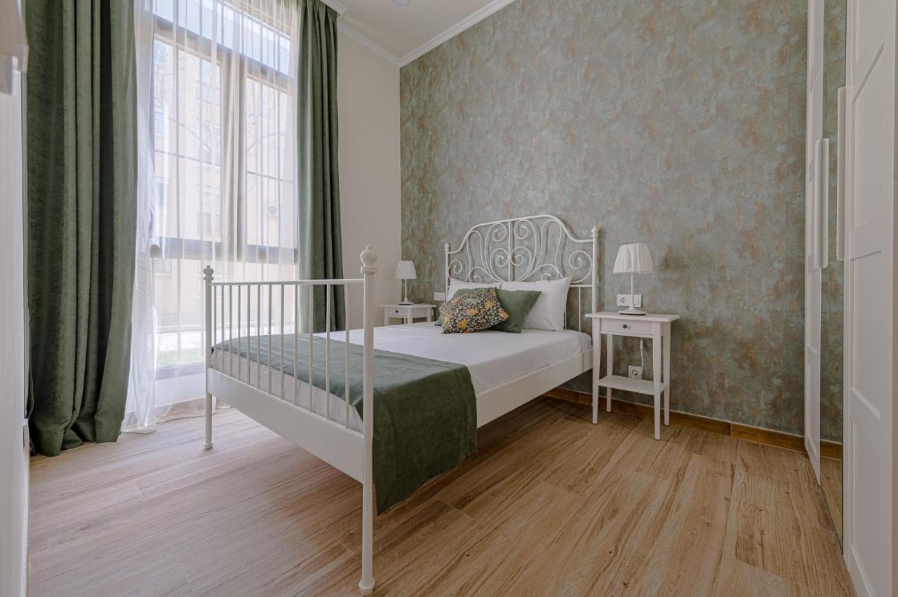 Simone Apartments マドリード エクステリア 写真